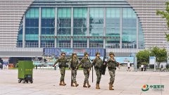 糊糊的热浪劈面而来